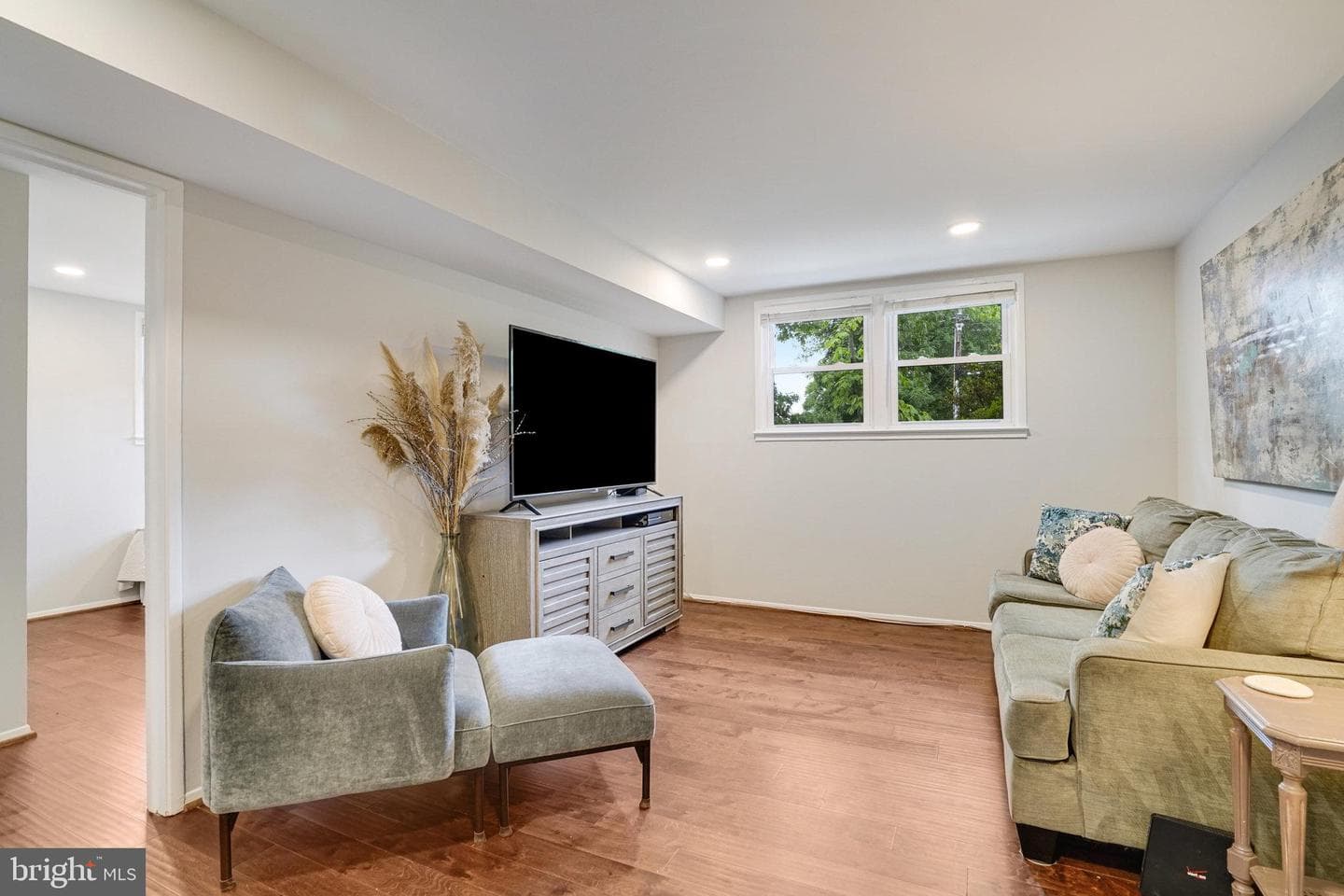 4705 Exeter Street photo 12