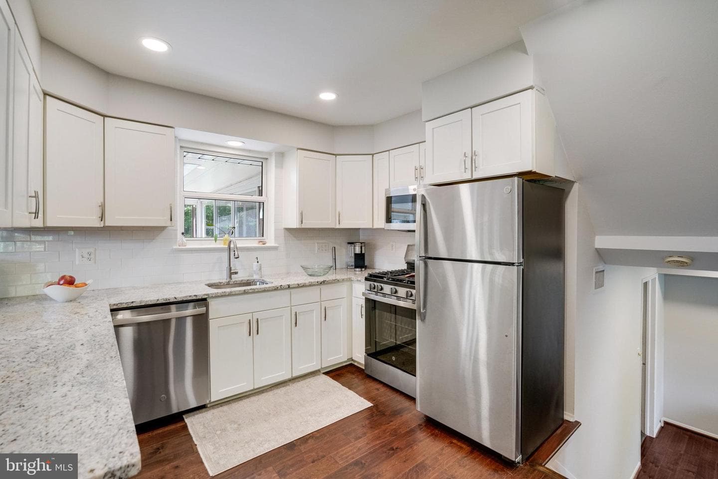 4705 Exeter Street photo 16