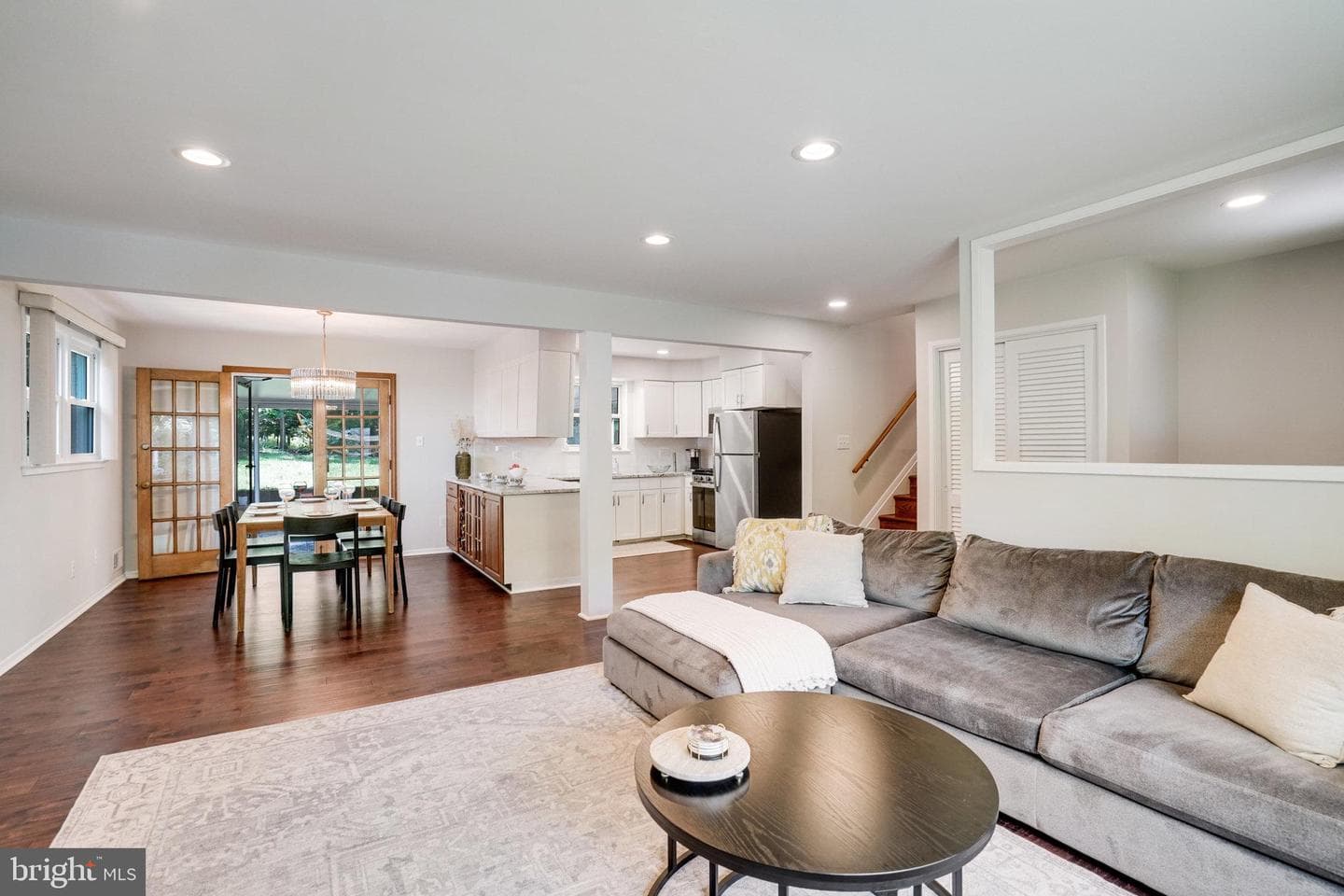 4705 Exeter Street photo 21