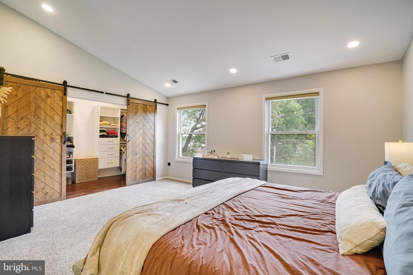 4705 Exeter Street photo 30