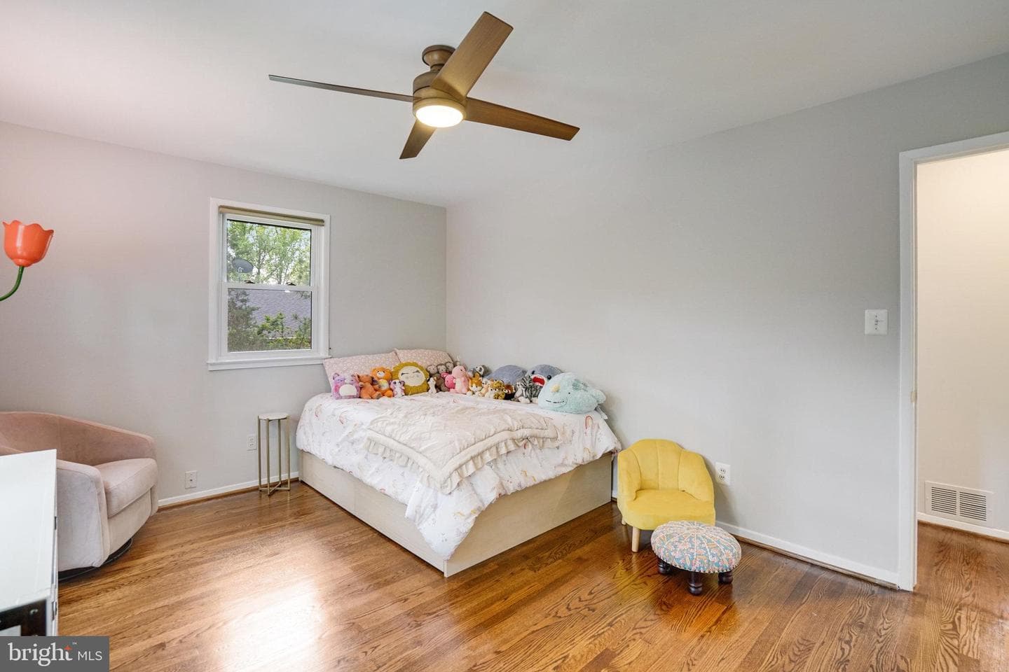 4705 Exeter Street photo 35
