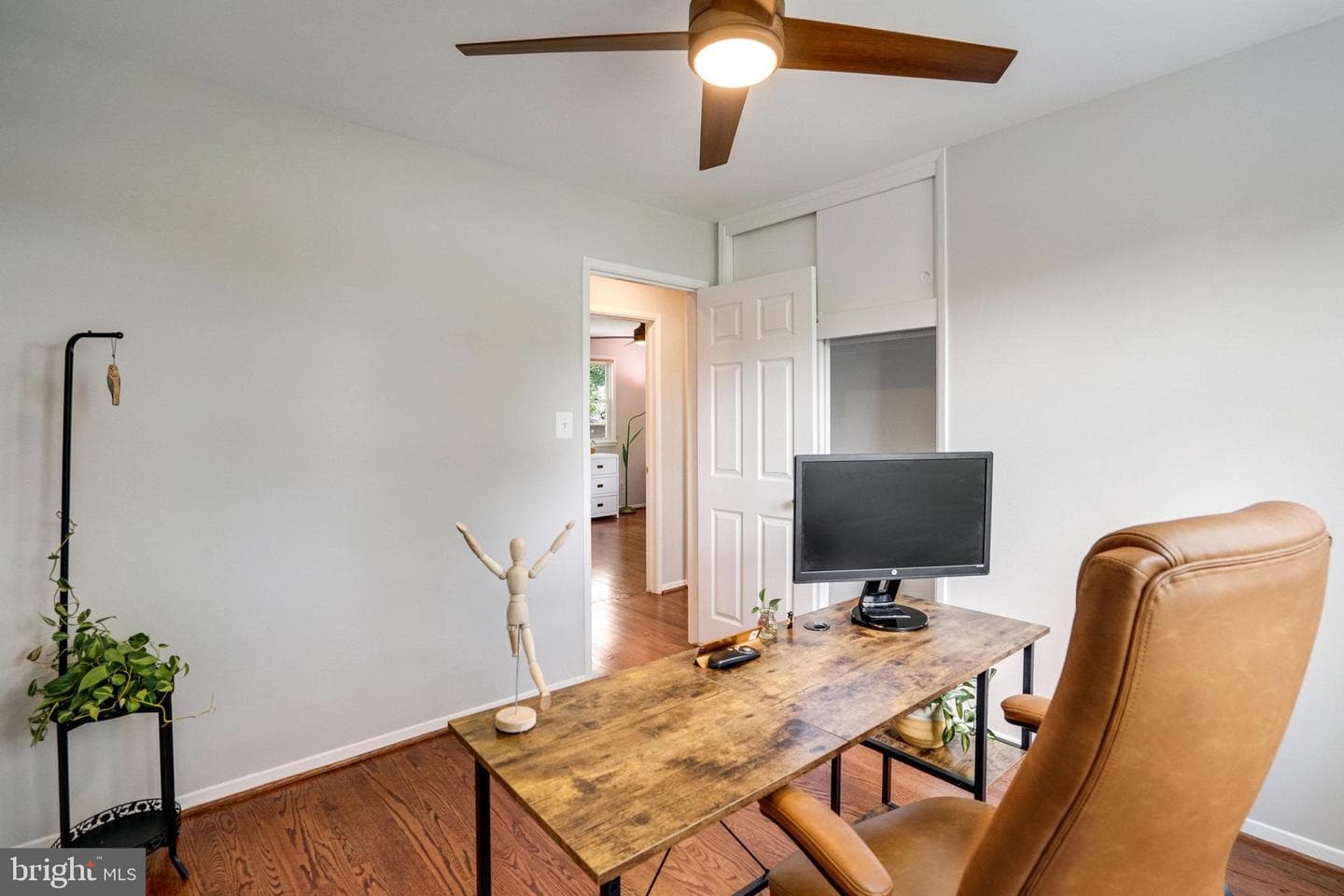 4705 Exeter Street photo 41