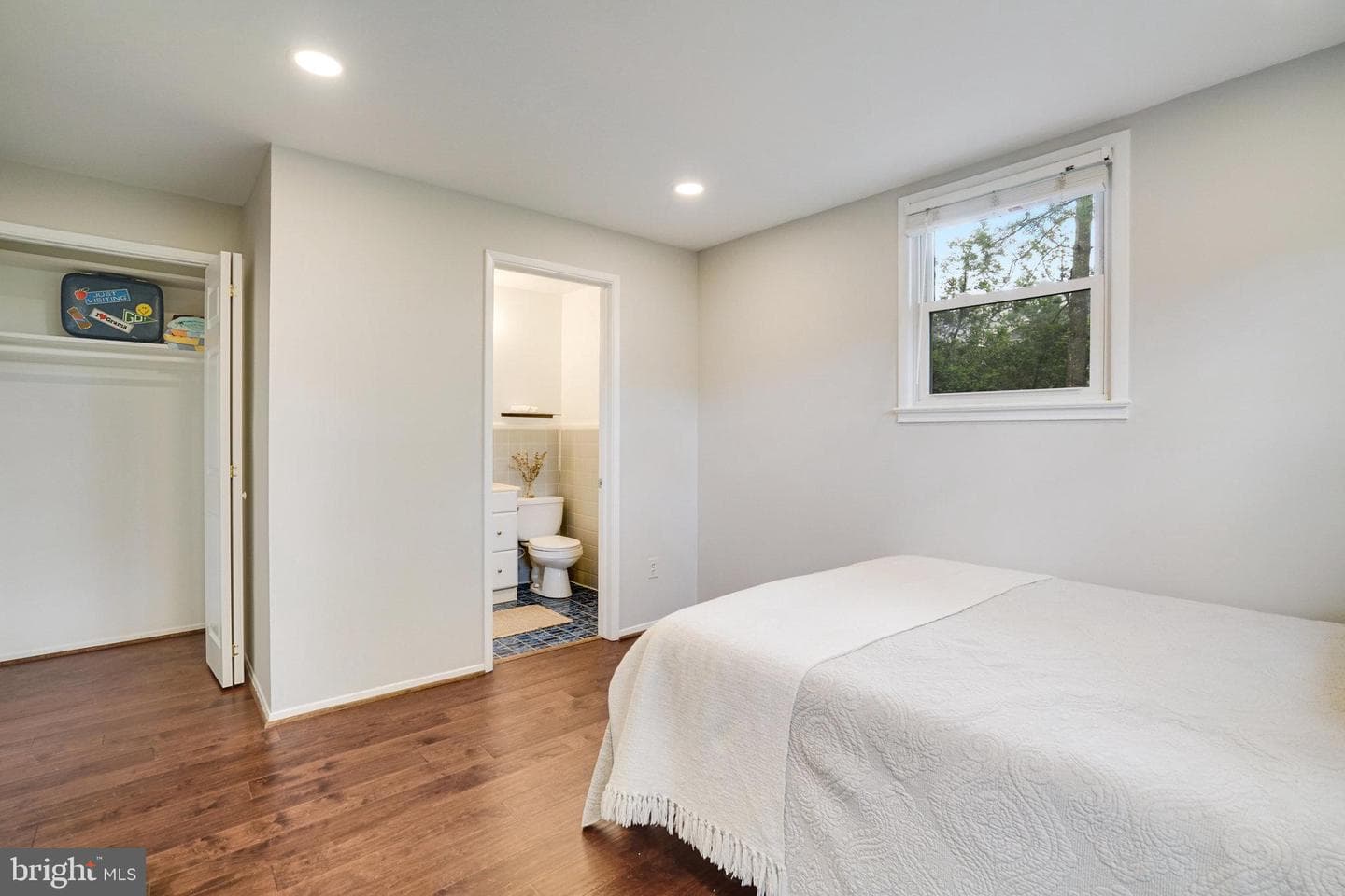 4705 Exeter Street photo 46