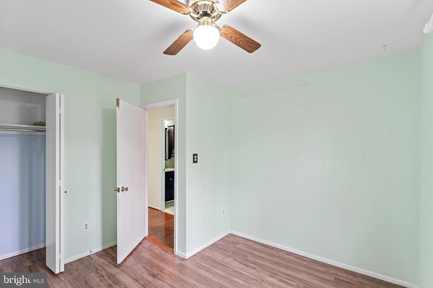 9920 Kingsbridge Drive photo 24