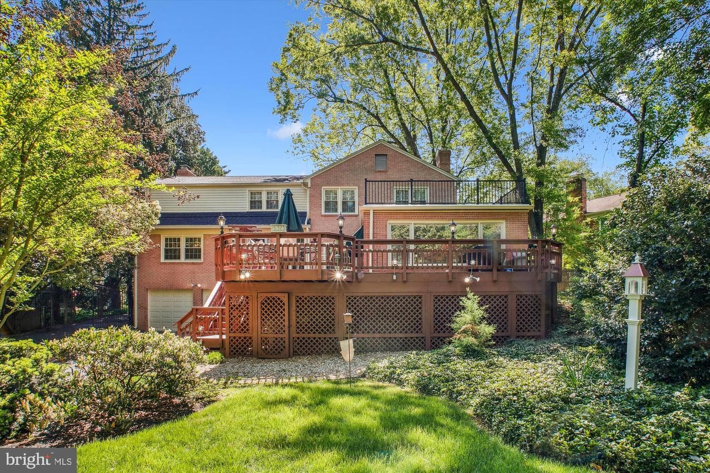7223 Van Ness Court photo 33