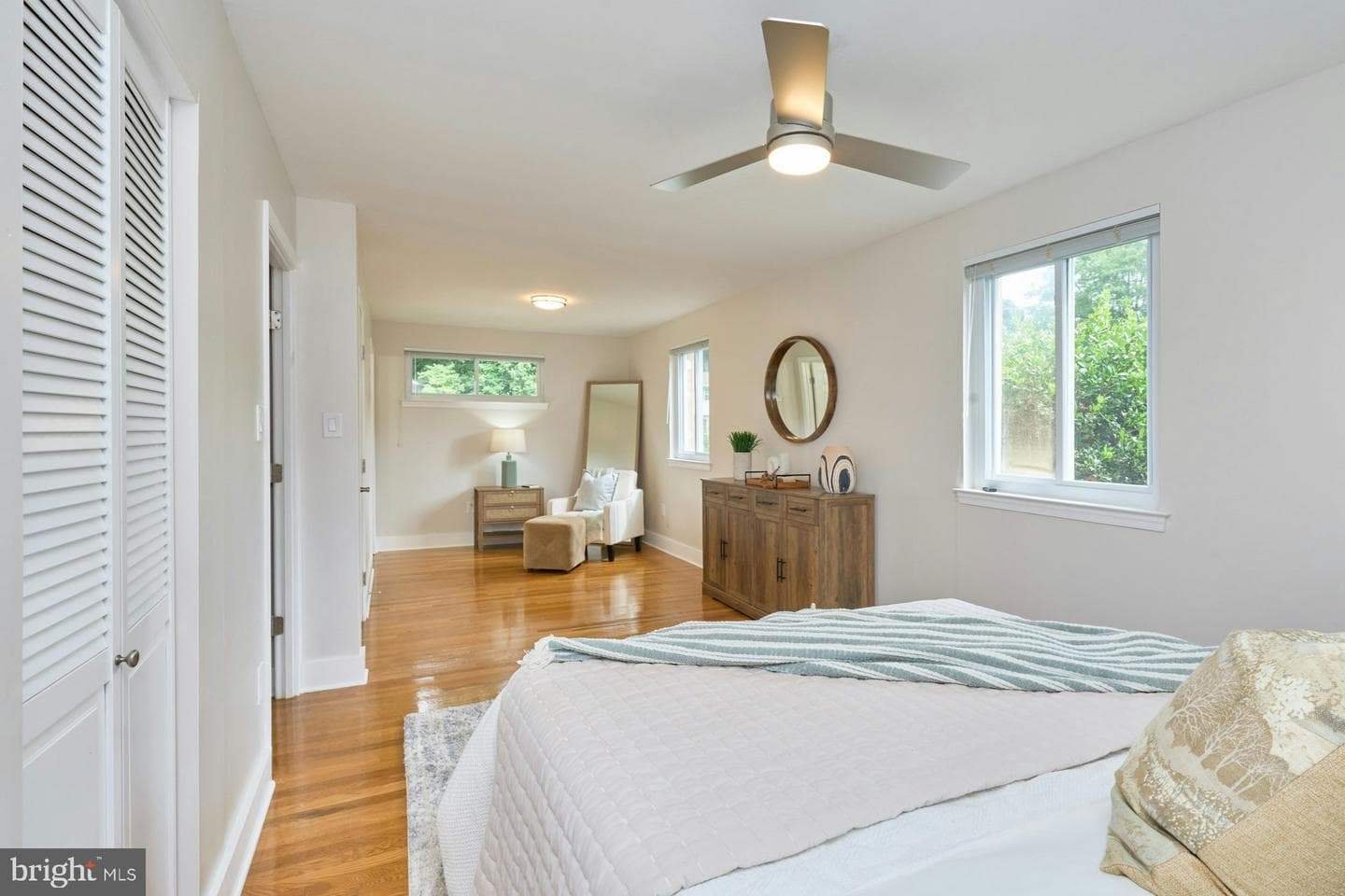 5010 Gainsborough Drive photo 17