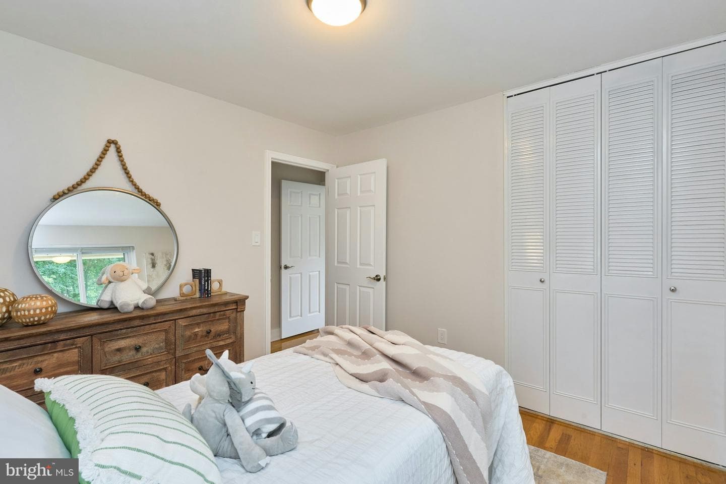 5010 Gainsborough Drive photo 24