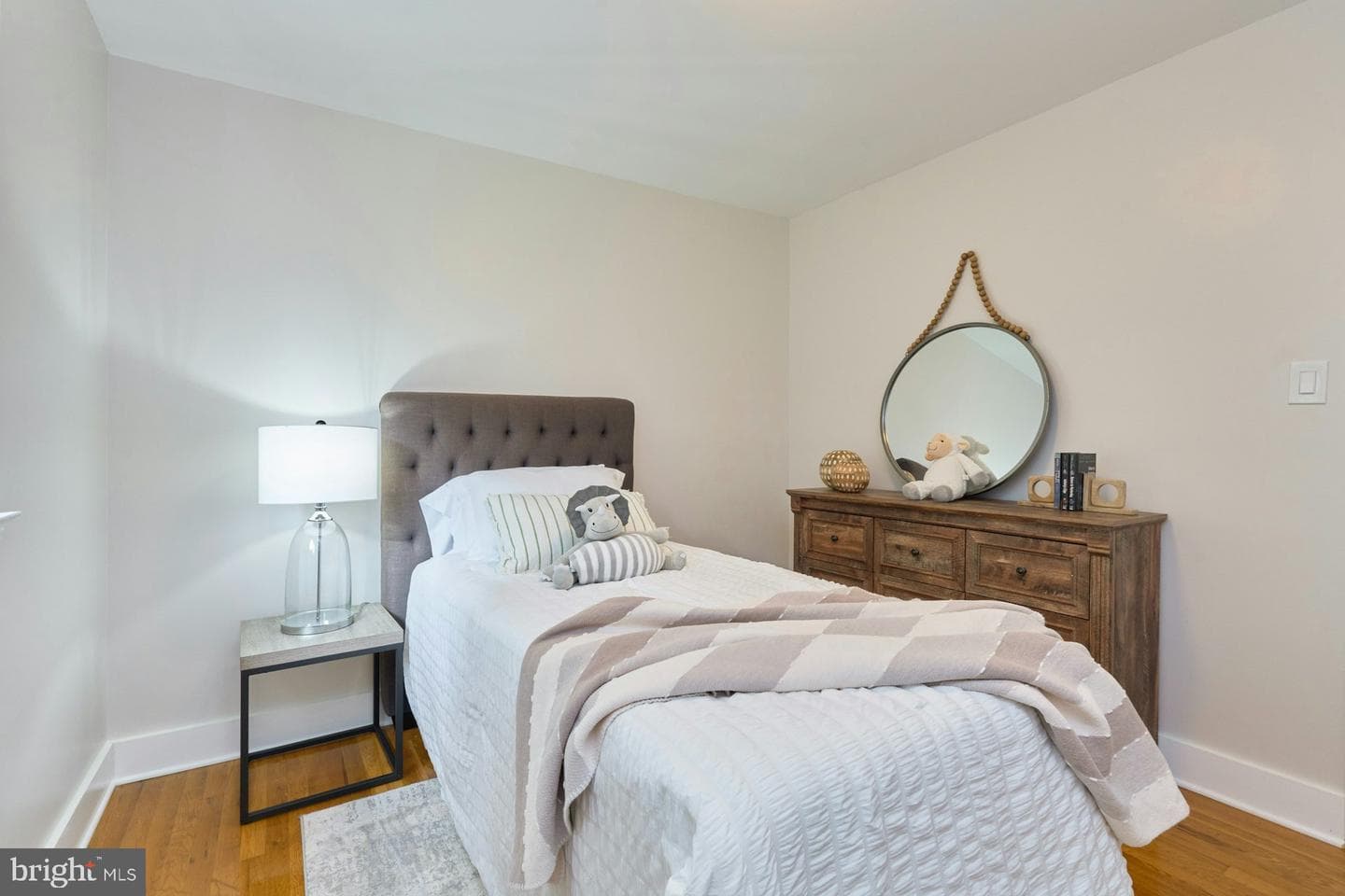 5010 Gainsborough Drive photo 25