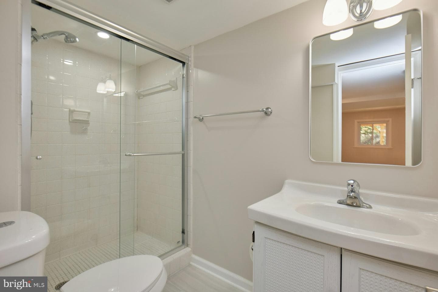 5010 Gainsborough Drive photo 26