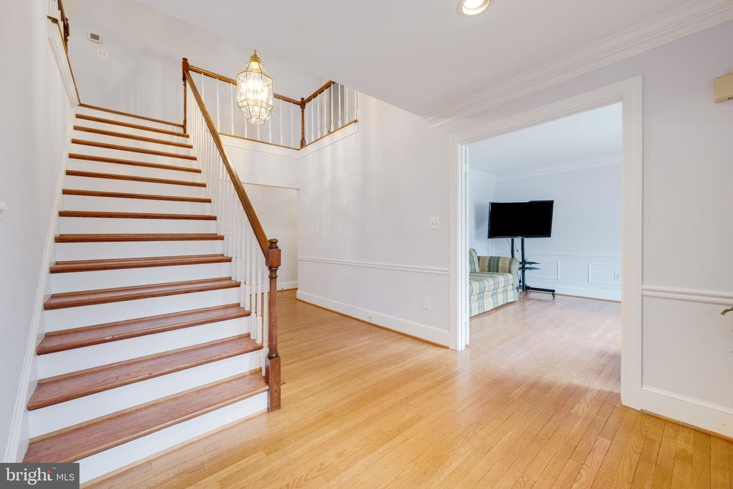 7605 Timberly Court photo 4
