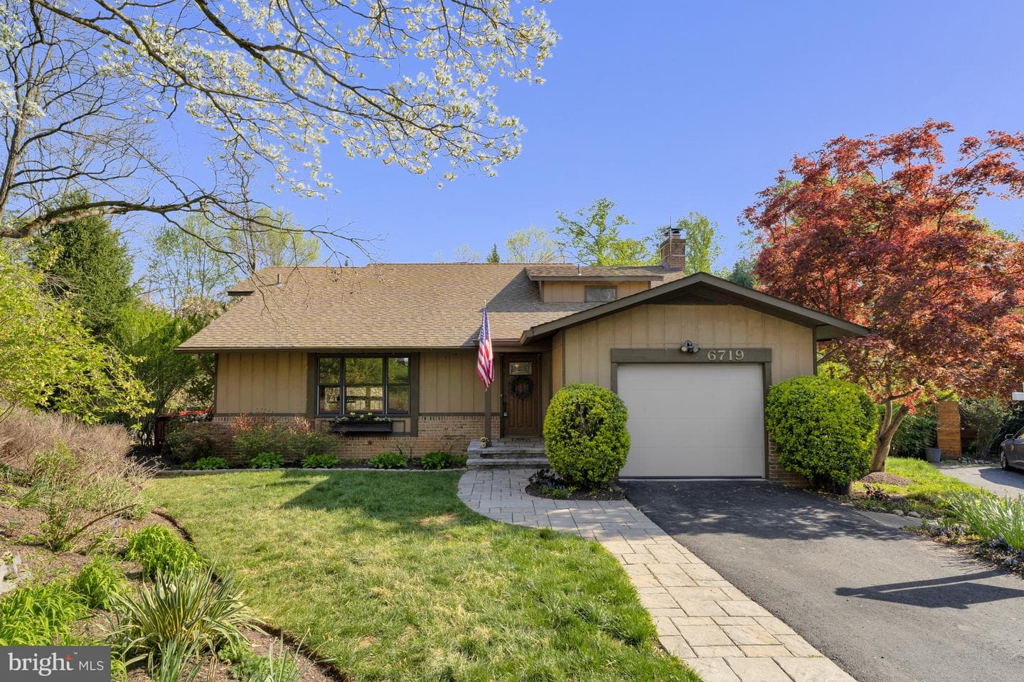 6719 Pine Creek Court