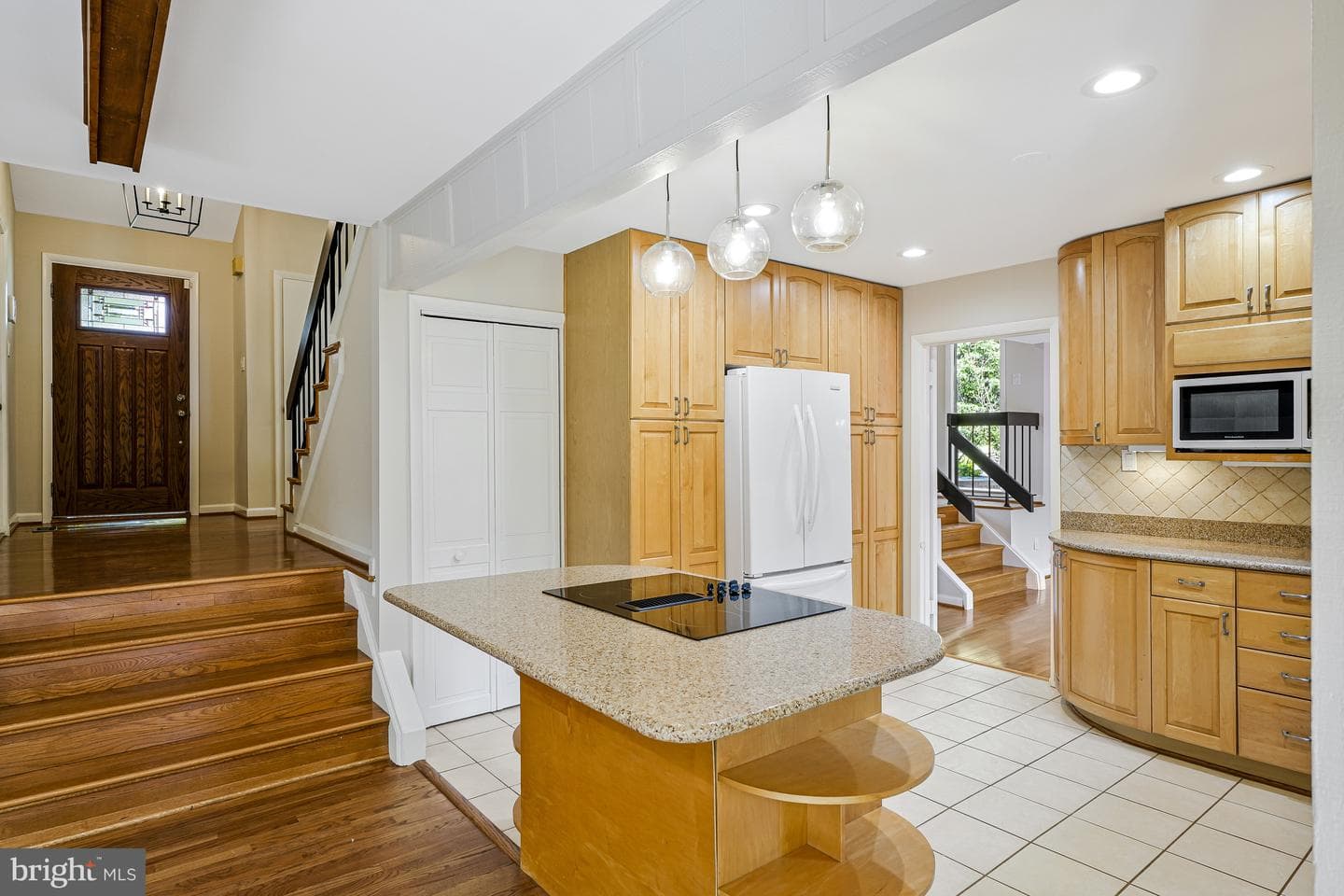 6719 Pine Creek Court photo 12