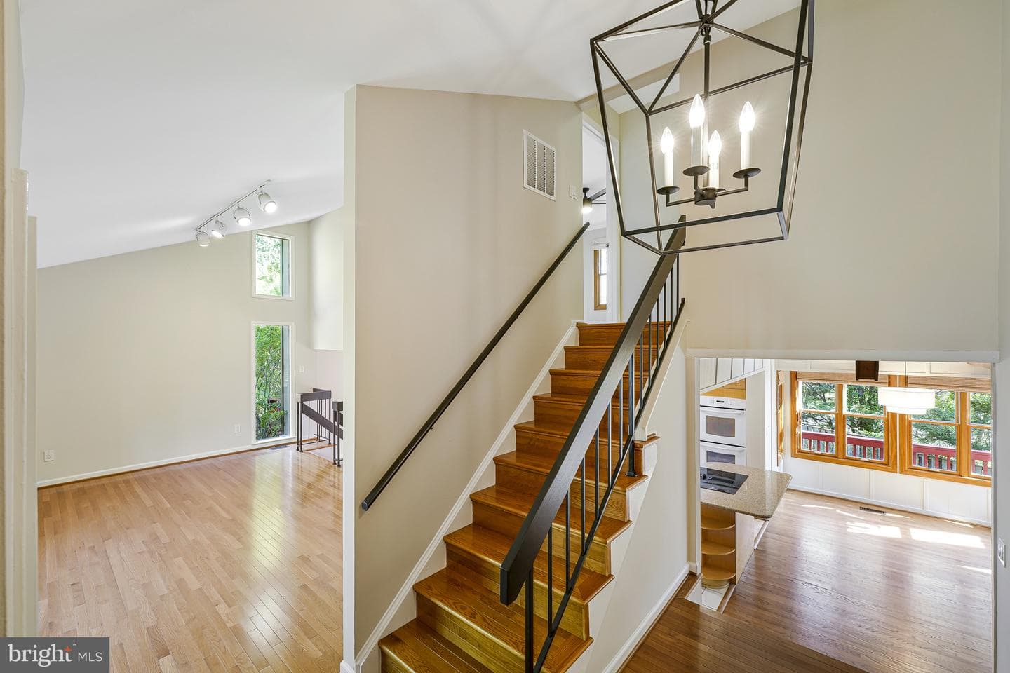 6719 Pine Creek Court photo 3