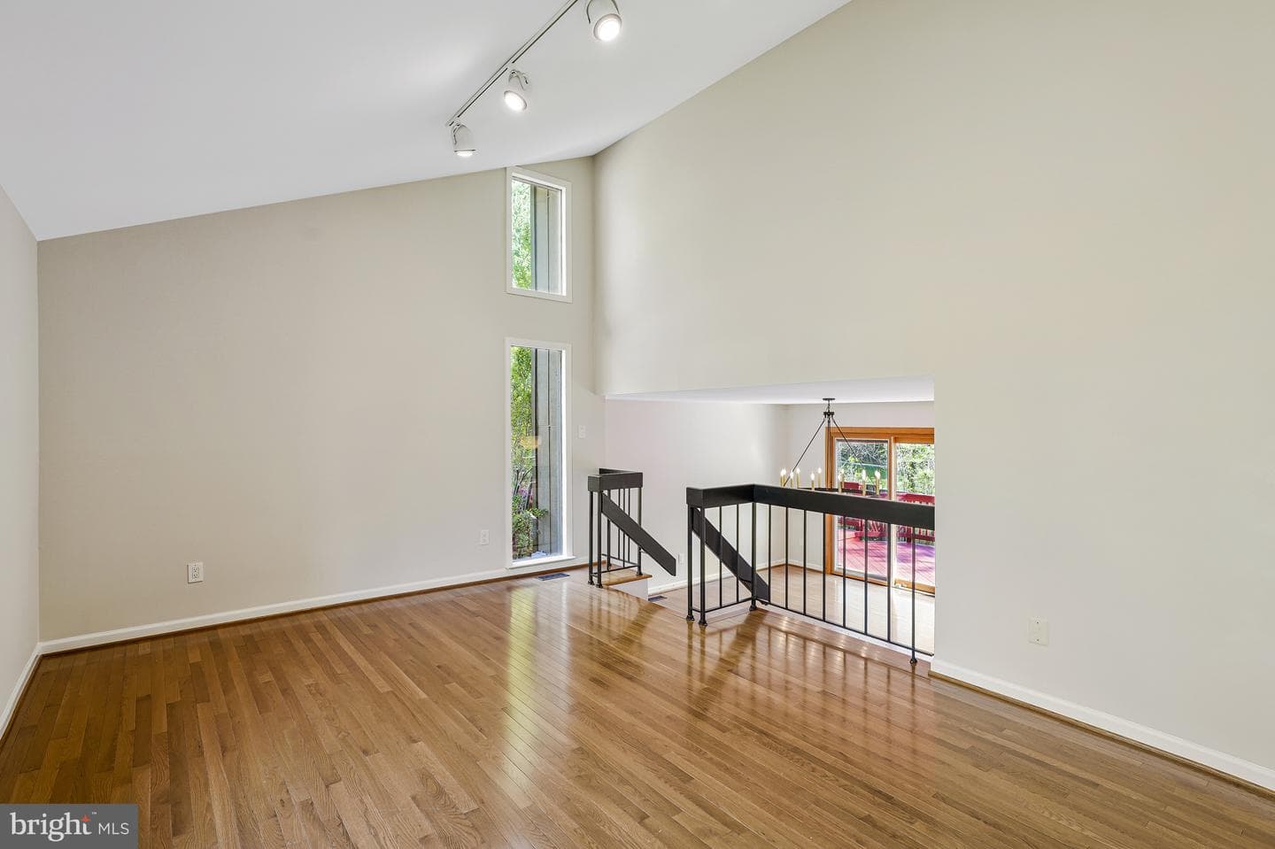 6719 Pine Creek Court photo 5