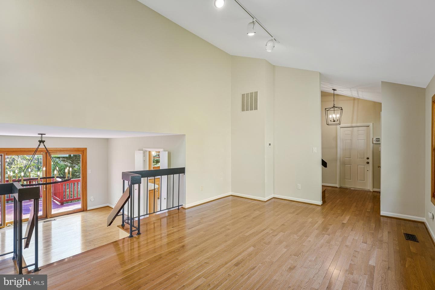 6719 Pine Creek Court photo 6