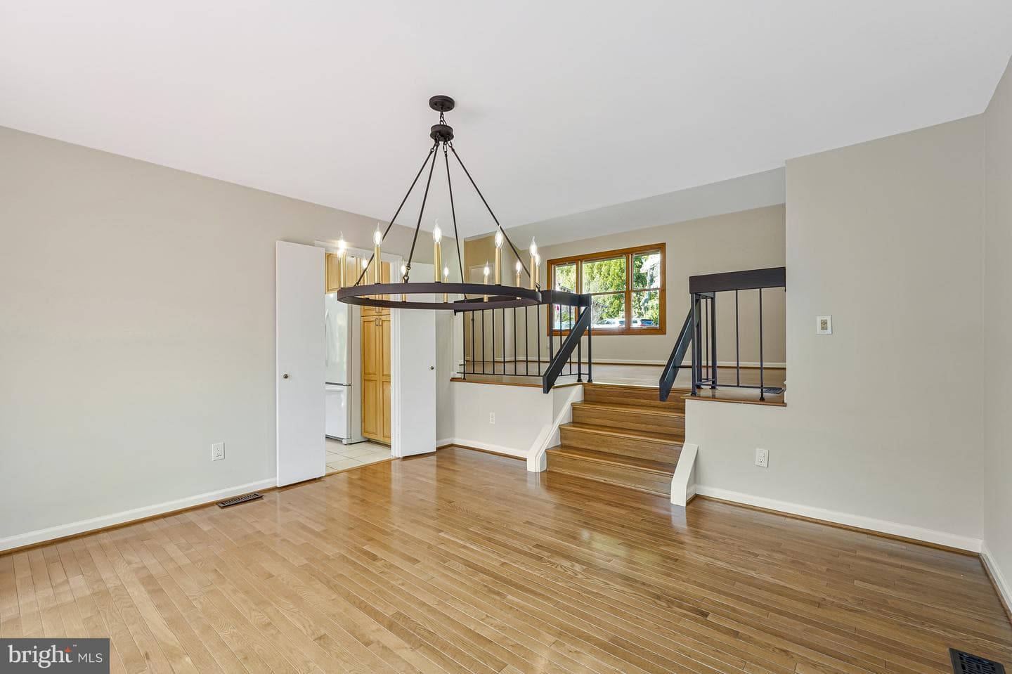 6719 Pine Creek Court photo 9