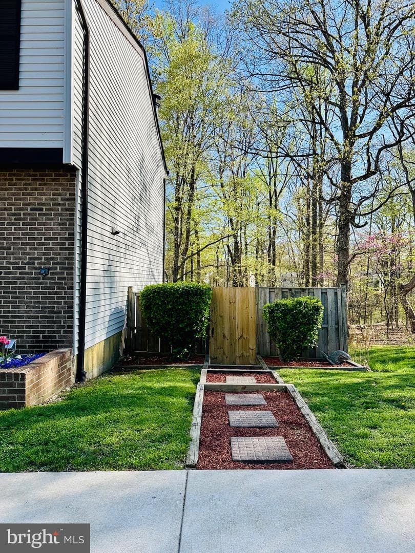 8470 Sugar Creek Lane photo 4