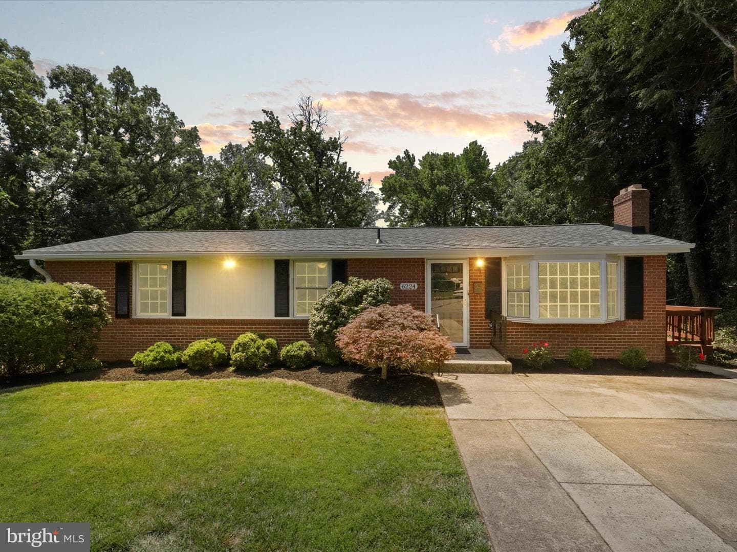 6224 Thornwood Drive photo 2