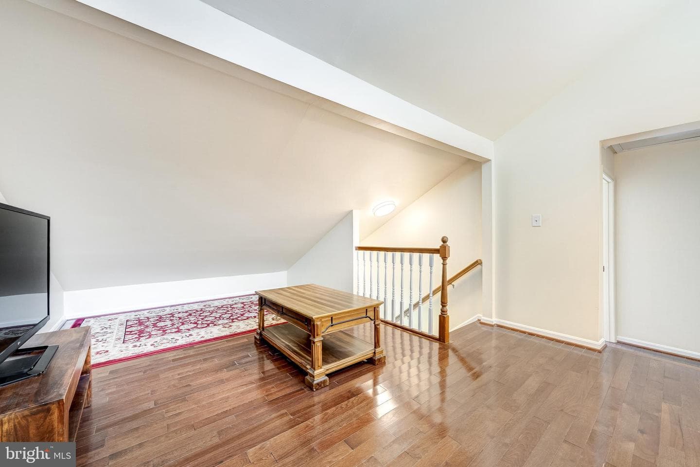 2231 Williams Avenue photo 18
