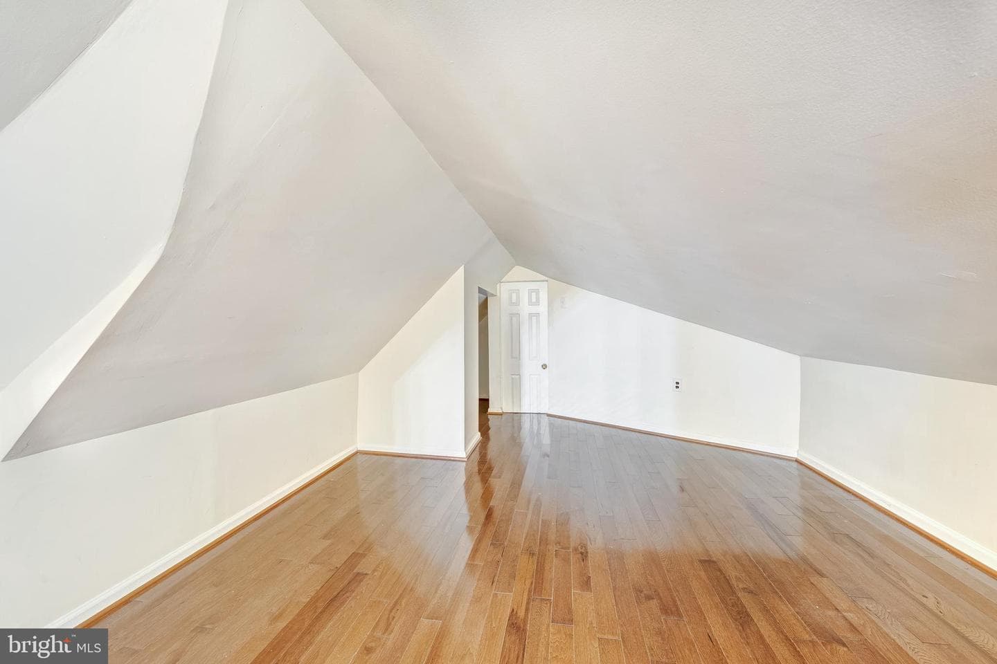 2231 Williams Avenue photo 24