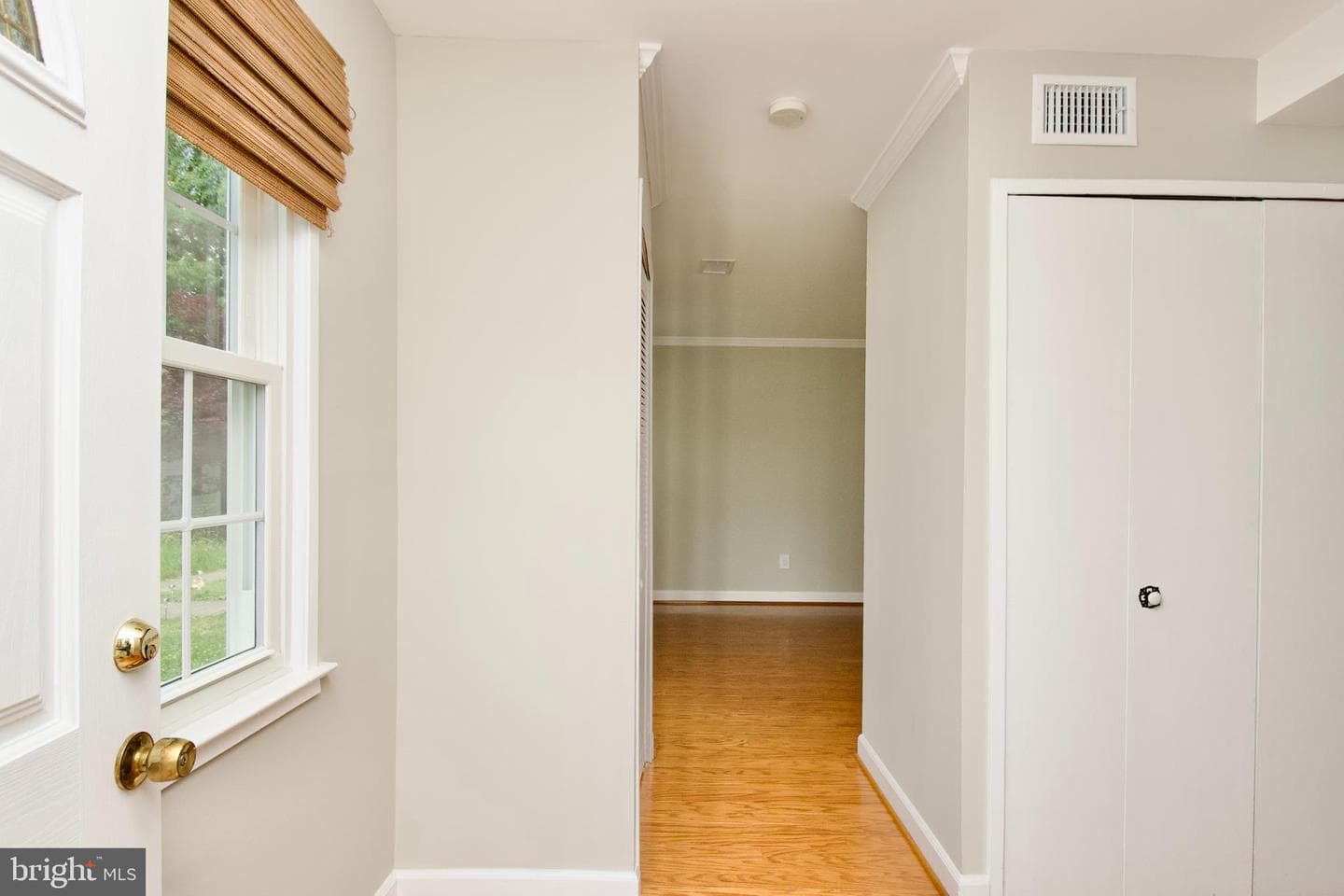 7726 Matisse Way photo 4