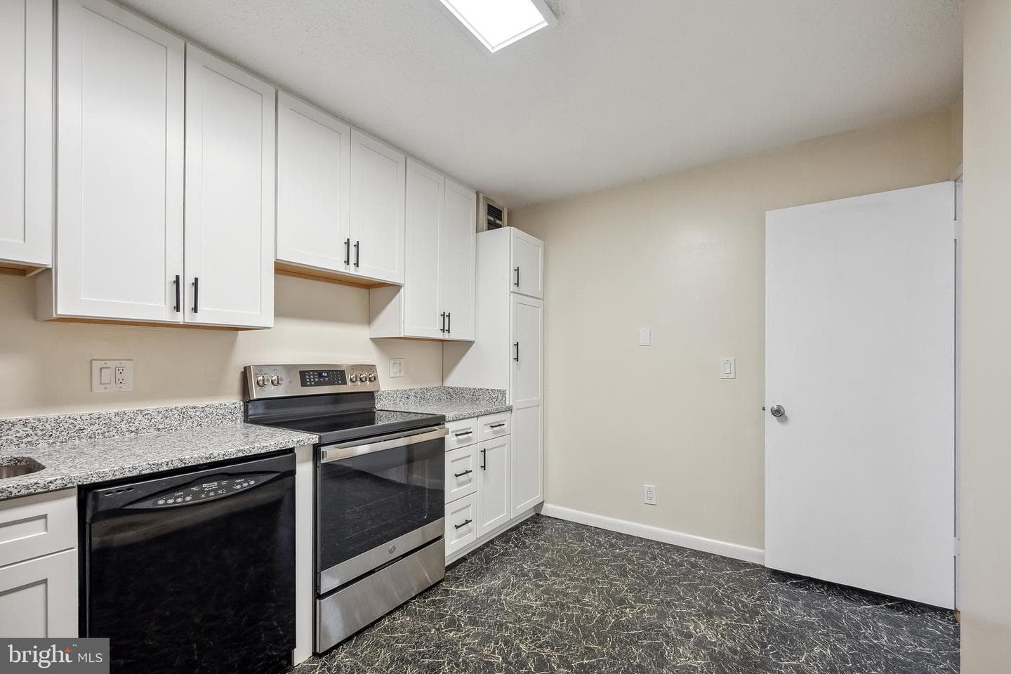 8380 Greensboro Drive #817 photo 16