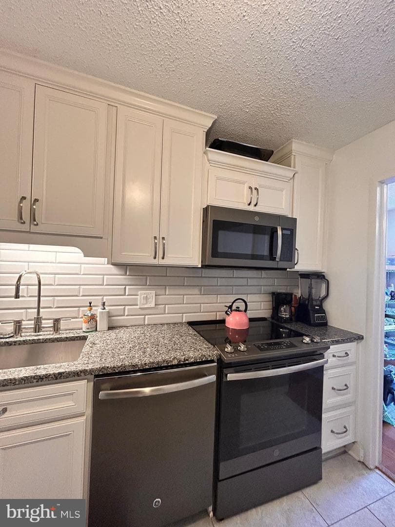 2300 Pimmit Drive #601 photo 11