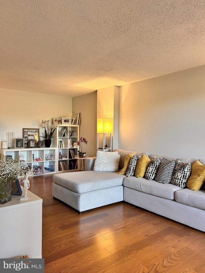 2300 Pimmit Drive #601 photo 6