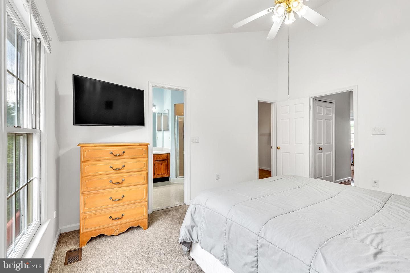 14556 Woodgate Manor Place photo 15