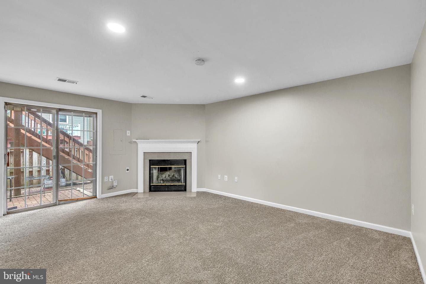14556 Woodgate Manor Place photo 27