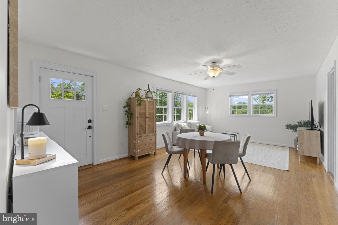 2814 James Drive photo 3