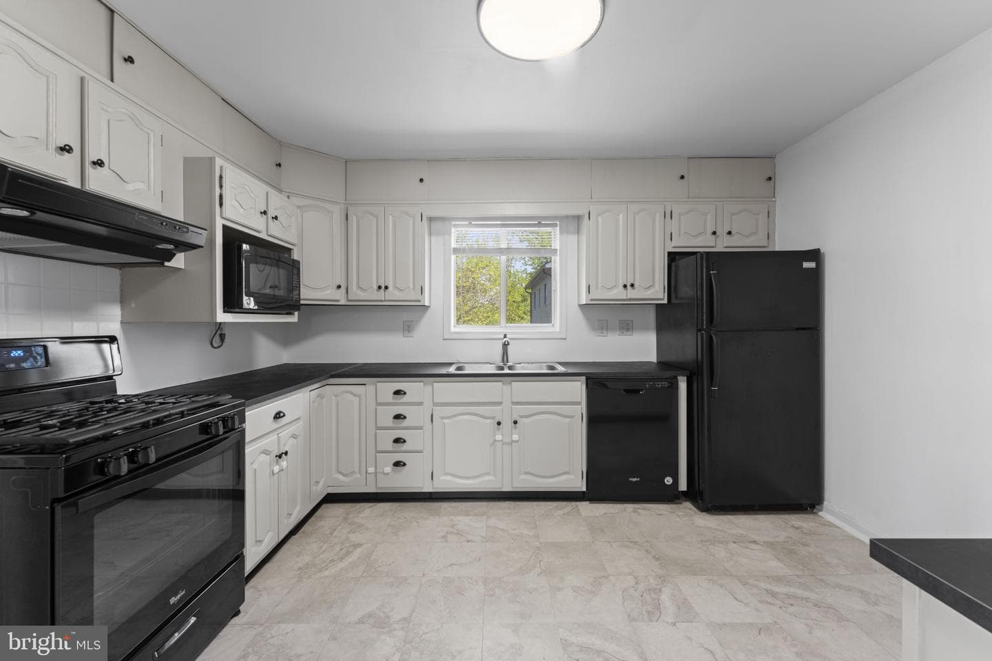 2814 James Drive photo 7