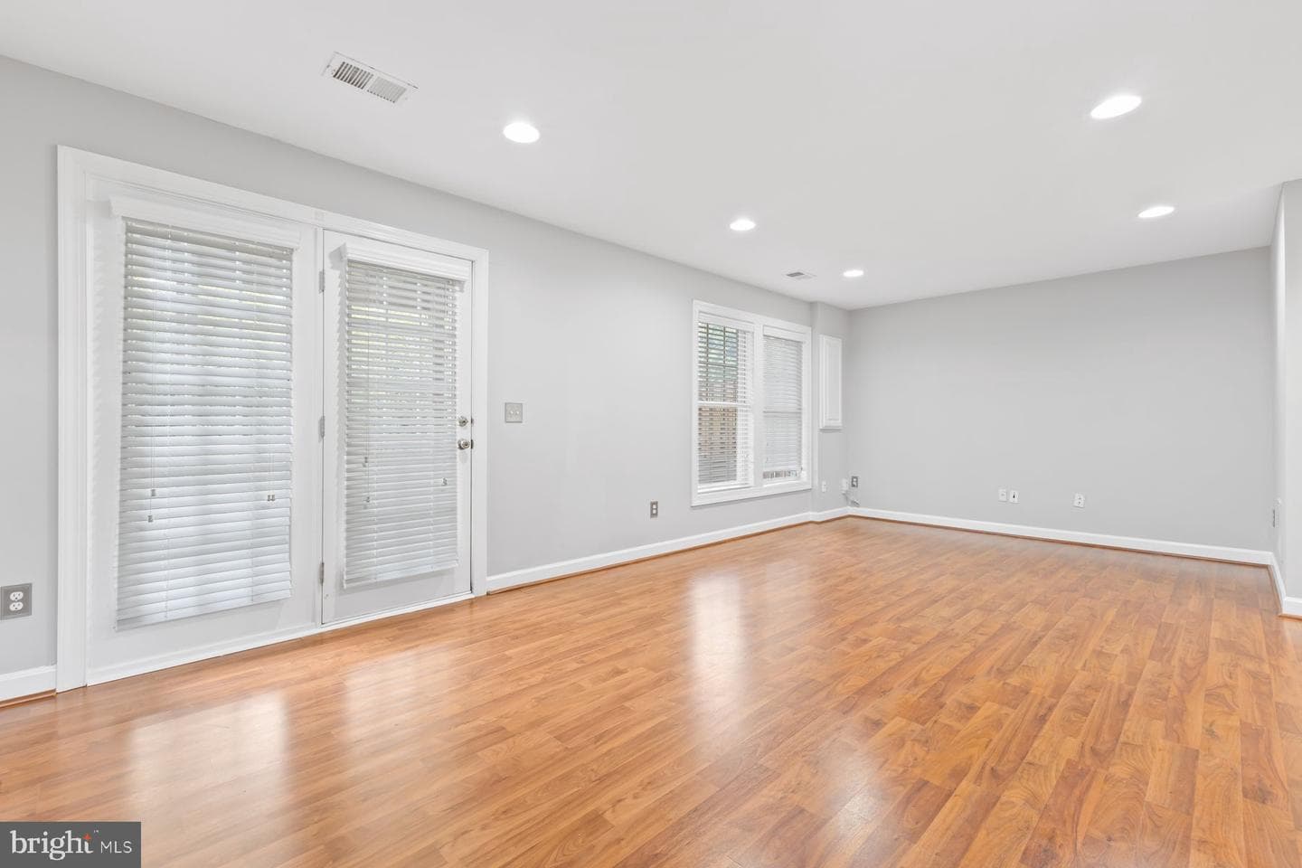 8004 Samuel Wallis Street photo 22