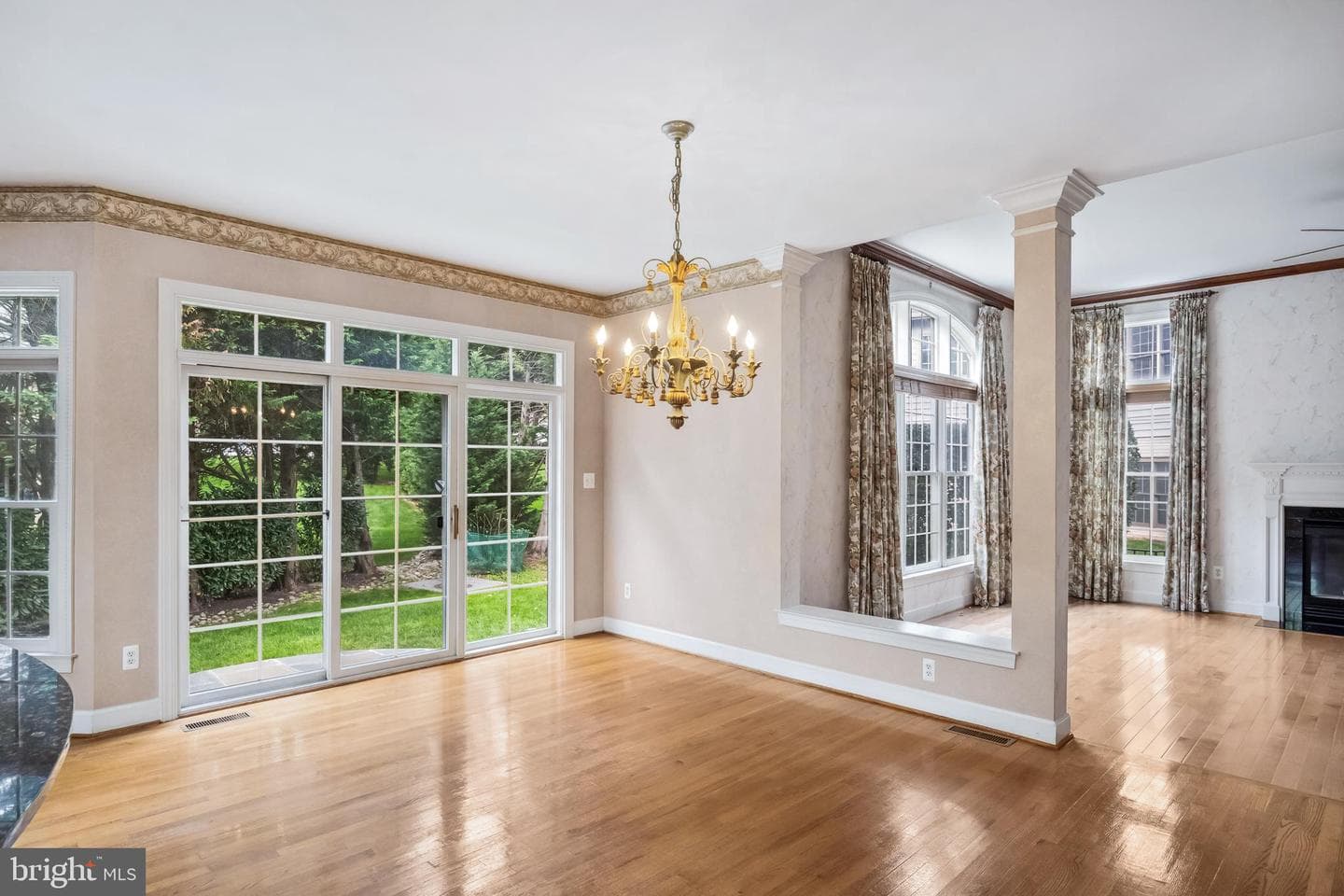 1546 Wellingham Court photo 23