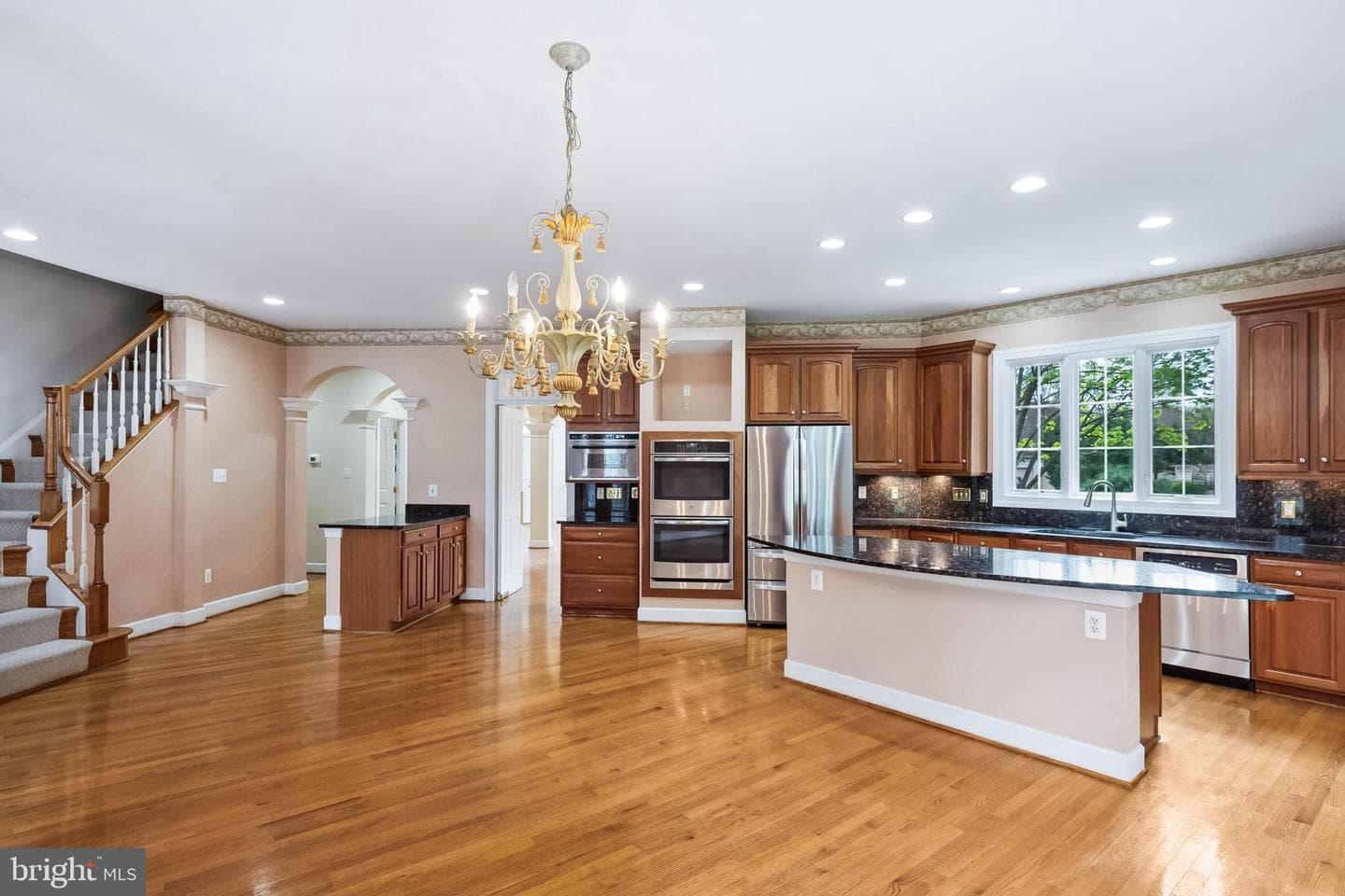 1546 Wellingham Court photo 26