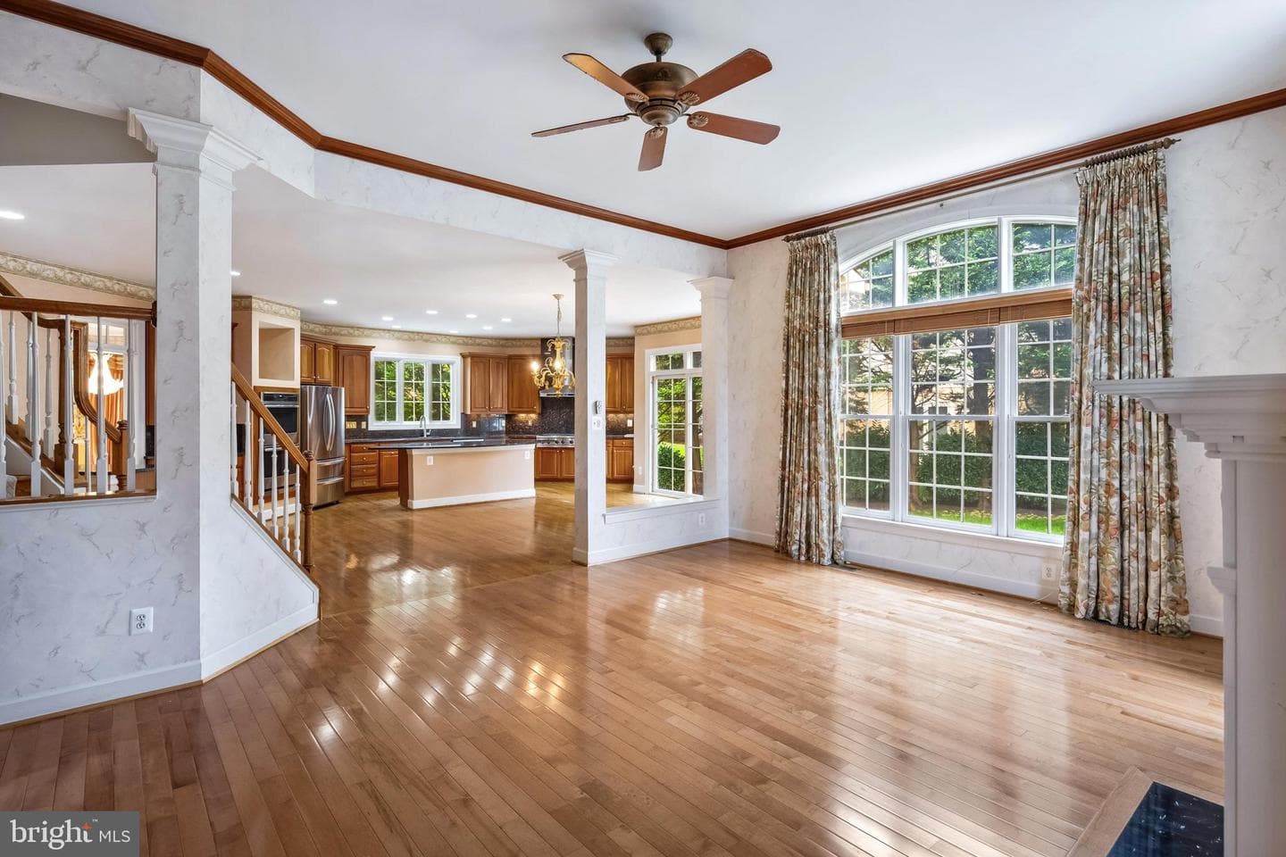 1546 Wellingham Court photo 31