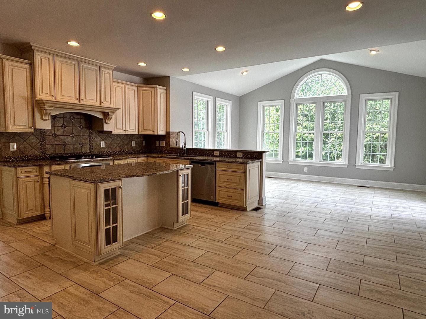 8457 Amanda Place photo 12