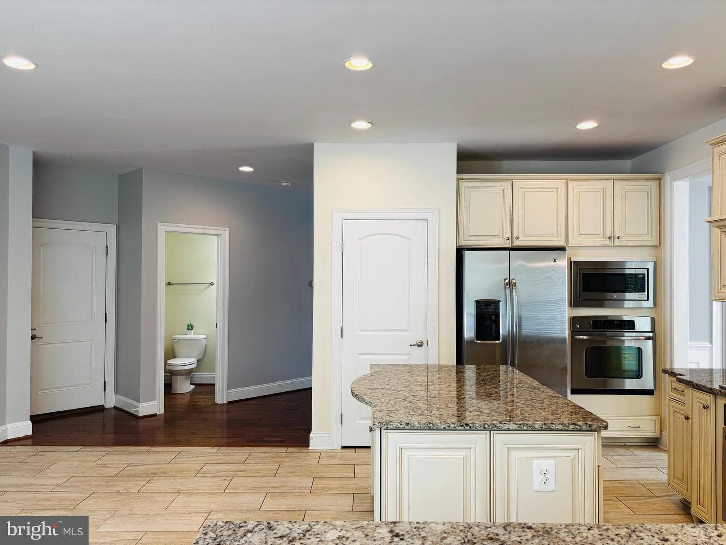 8457 Amanda Place photo 20