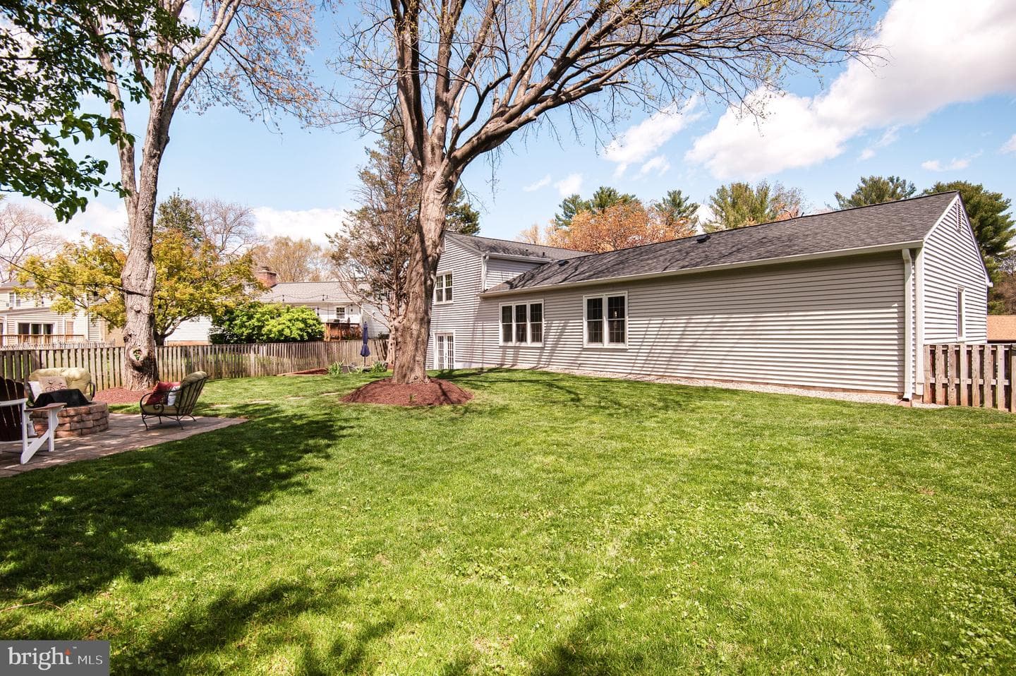 9615 Lincolnwood Drive photo 35
