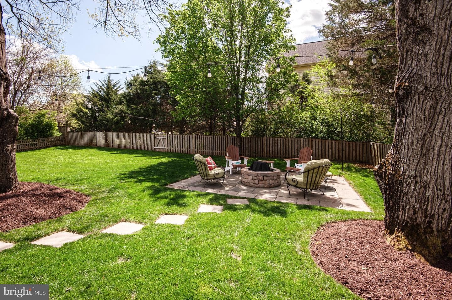 9615 Lincolnwood Drive photo 36