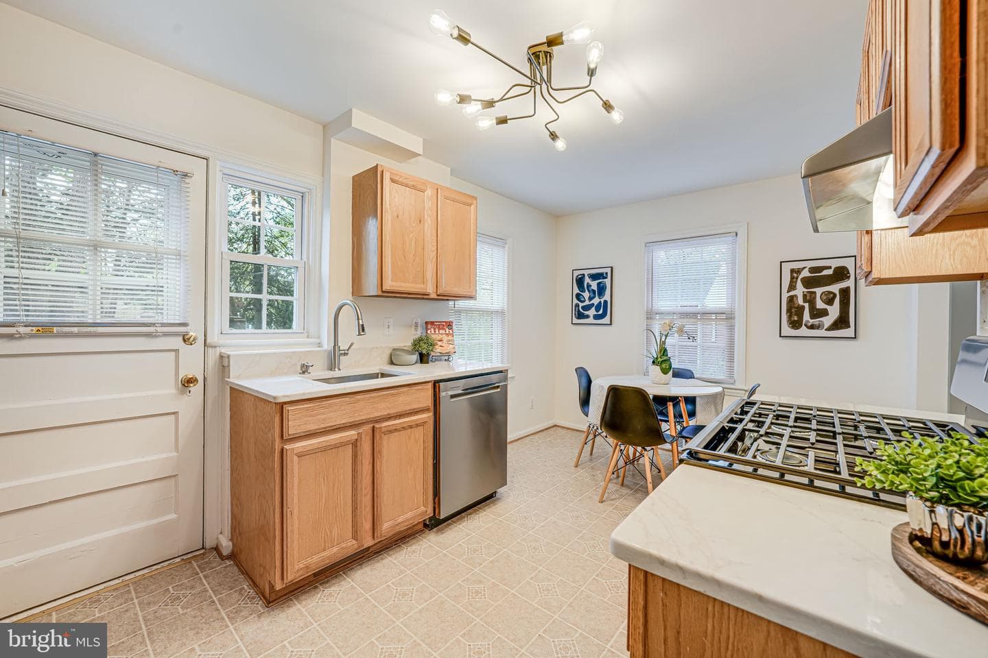 2705 Farmington Drive photo 16