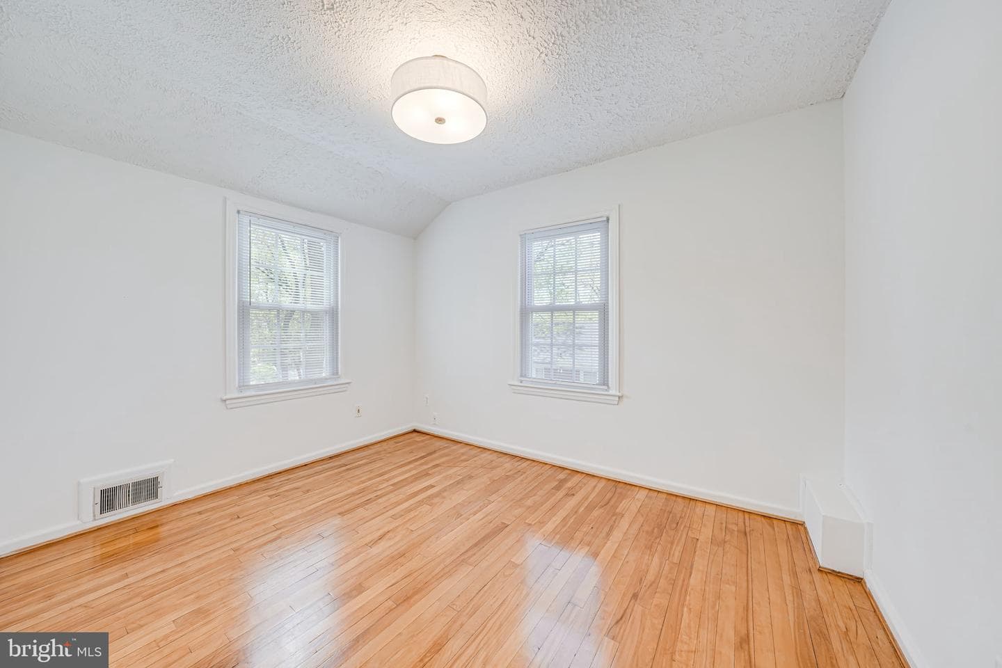 2705 Farmington Drive photo 26