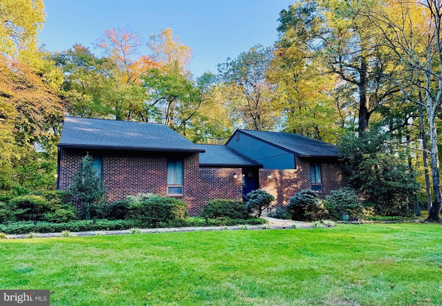 3209 Barkley Drive photo 2