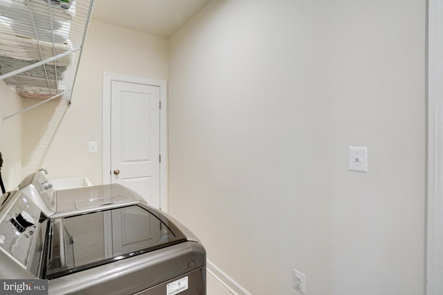 8942 Hubbard Way photo 26