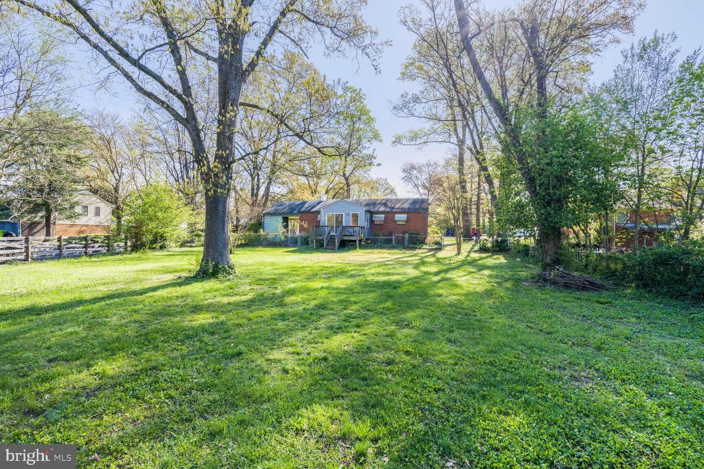 6524 Greenleaf Street photo 17