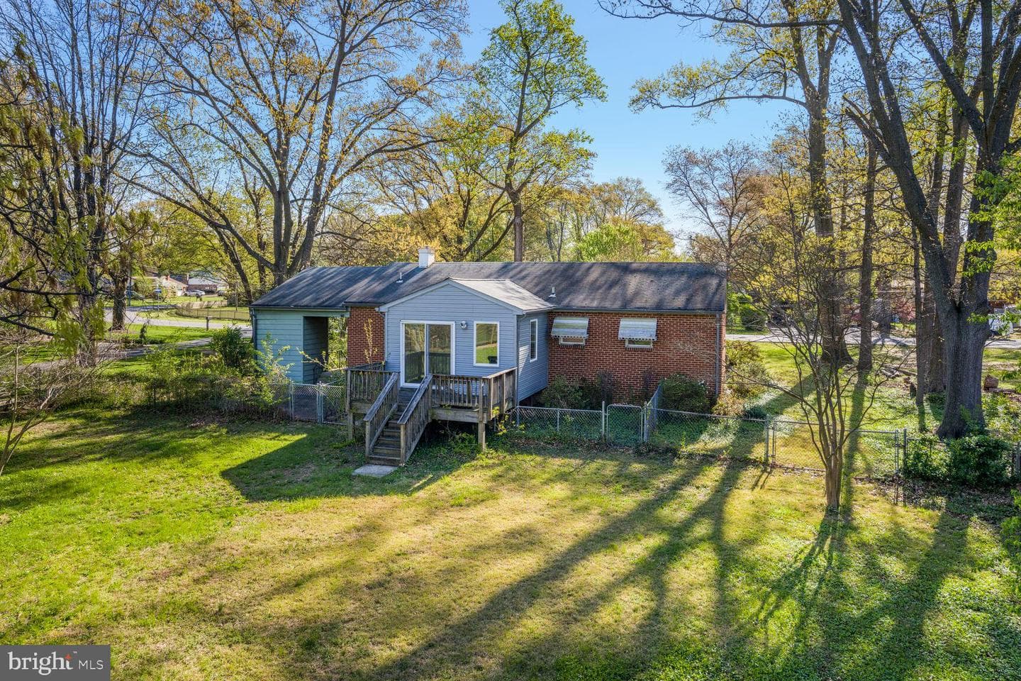 6524 Greenleaf Street photo 4