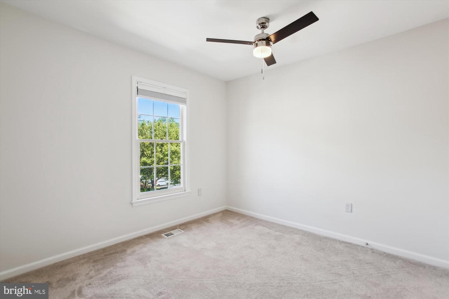 4648 Luxberry Drive photo 33
