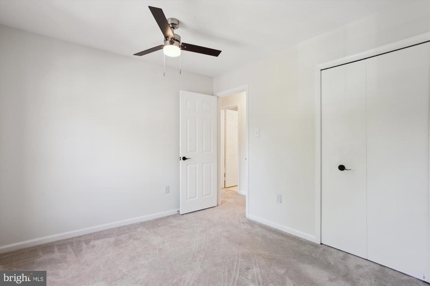 4648 Luxberry Drive photo 35