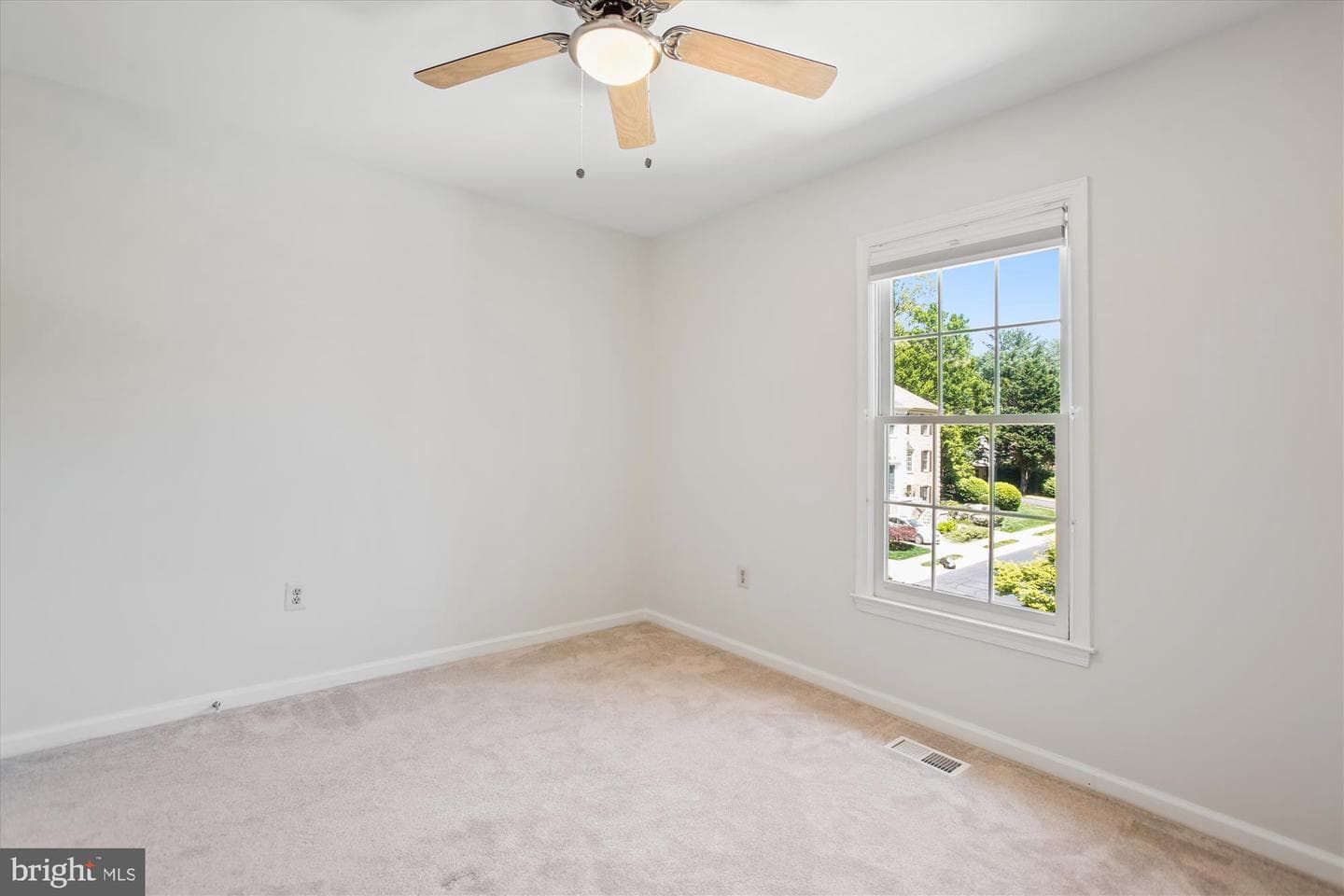 4648 Luxberry Drive photo 36
