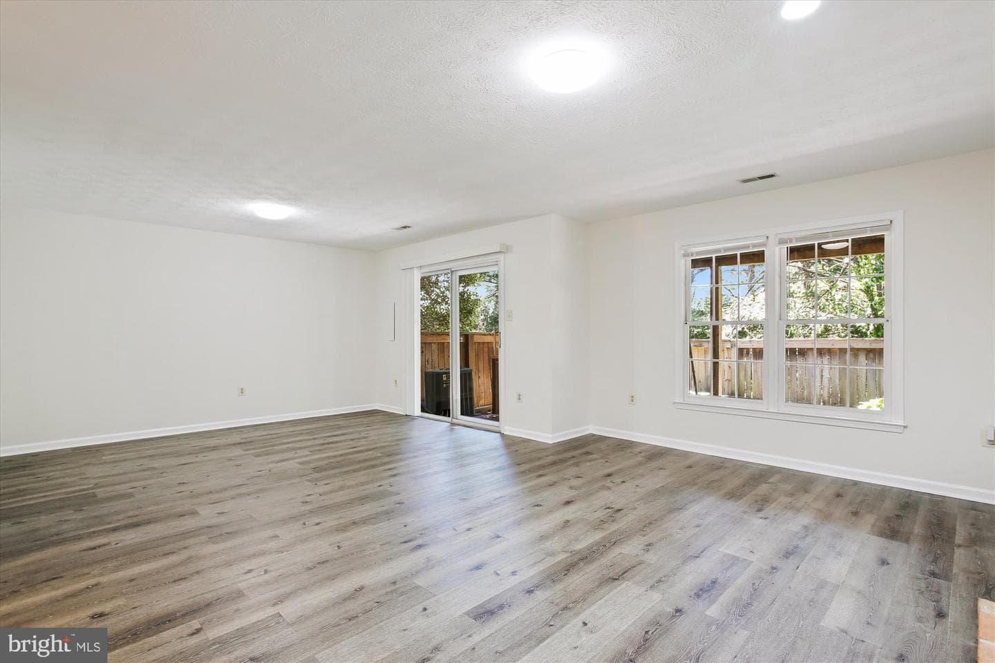 4648 Luxberry Drive photo 57